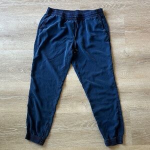 Lands End Women’s Navy Jogger Pants